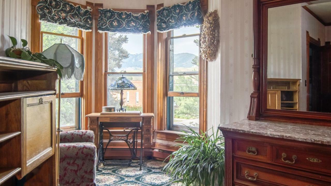Lehrkind Mansion Bed & Breakfast โบซแมน ภายนอก รูปภาพ