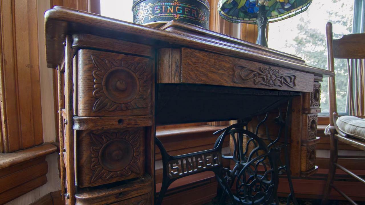 Lehrkind Mansion Bed & Breakfast โบซแมน ภายนอก รูปภาพ