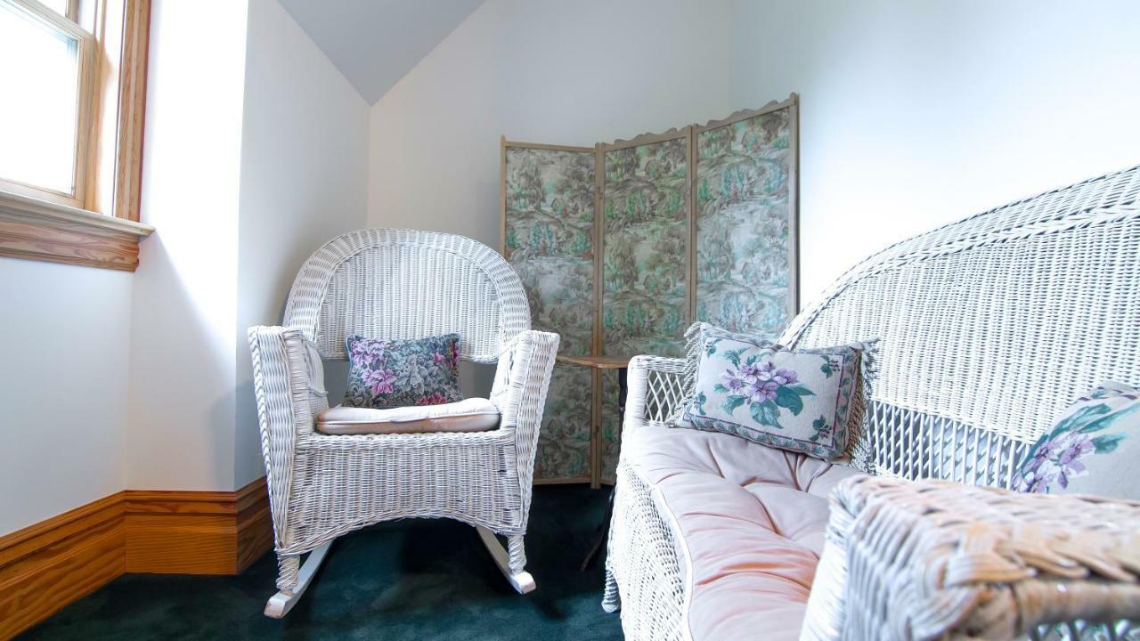 Lehrkind Mansion Bed & Breakfast โบซแมน ภายนอก รูปภาพ