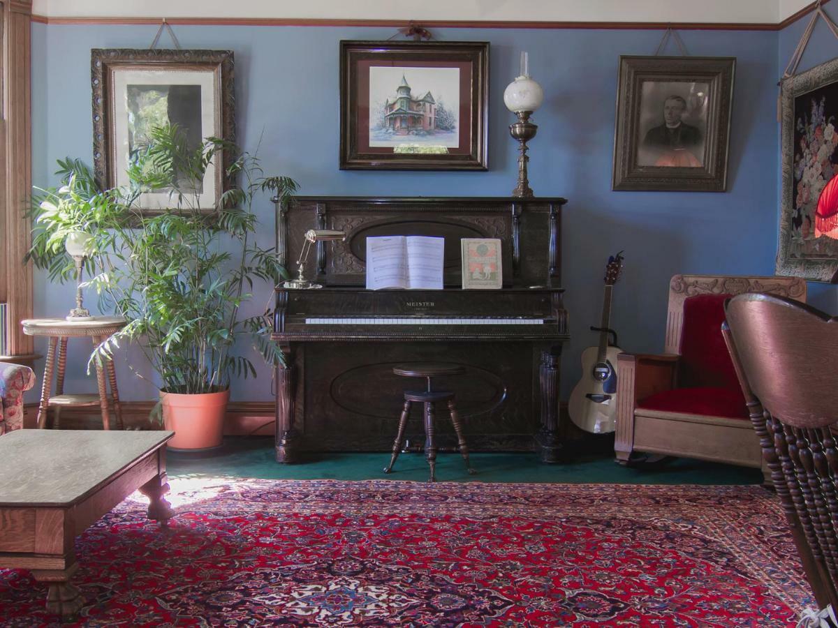 Lehrkind Mansion Bed & Breakfast โบซแมน ภายนอก รูปภาพ